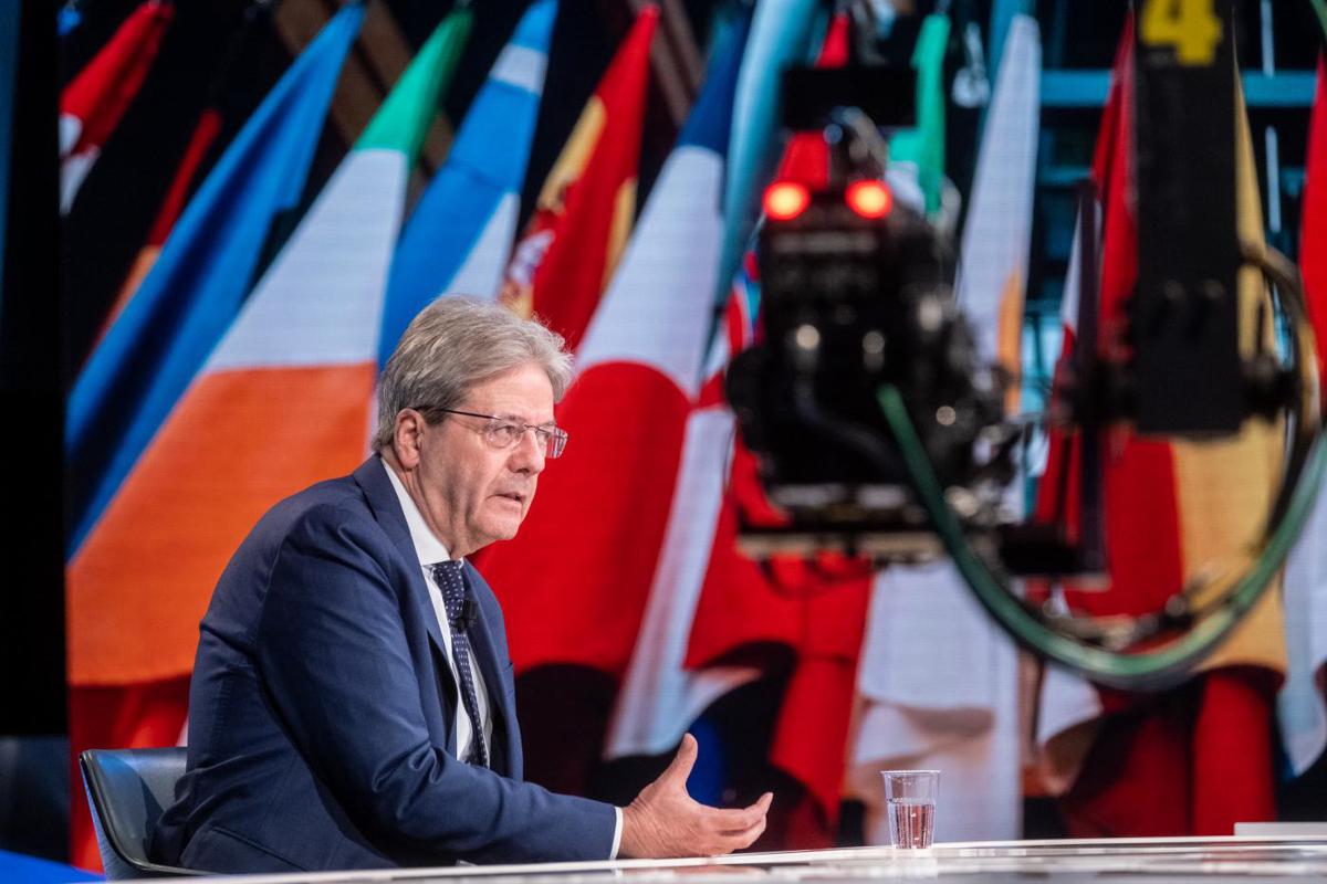 Gentiloni: “Patto Stabilità? Regole irrealistiche”: assist a Italia-Francia Gentiloni: “Patto Stabilità? Regole irrealistiche”: assist a Italia-Francia