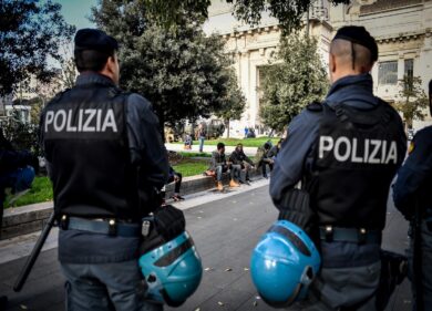 Milano, anziana aggredita a pugni in pieno giorno in porta Venezia