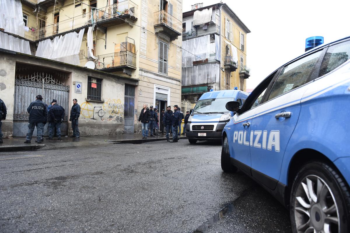 Organizza safari per uccidere la moglie e diventare ricco. Qualcosa va storto Organizza safari per uccidere la moglie e diventare ricco. Qualcosa va storto