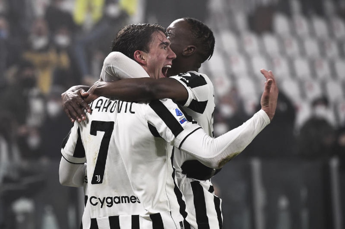 Vlahovic, che esordio! Solo un top meglio del serbo che omaggia Del Piero Vlahovic, che esordio! Solo un top meglio del serbo che omaggia Del Piero