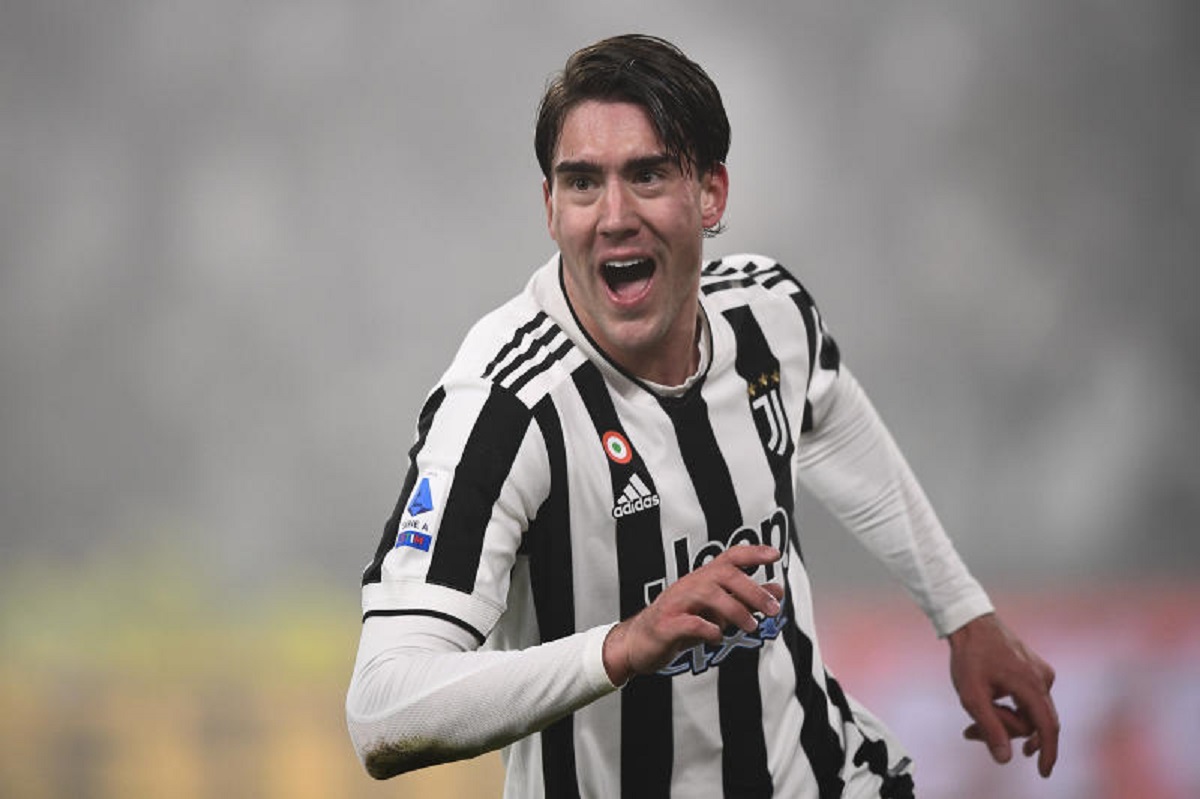 Vlahovic, che esordio! Solo un top meglio del serbo che omaggia Del Piero Vlahovic, che esordio! Solo un top meglio del serbo che omaggia Del Piero