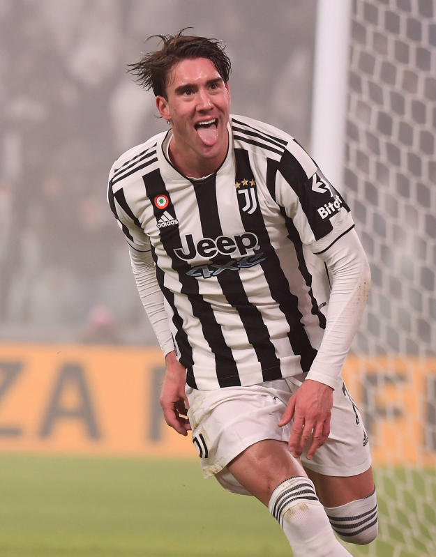 Vlahovic, che esordio! Solo un top meglio del serbo che omaggia Del Piero Vlahovic, che esordio! Solo un top meglio del serbo che omaggia Del Piero