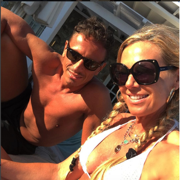 Milano, Federica Panicucci vittima del vento forte: “Sono viva per miracolo” Milano, Federica Panicucci vittima del vento forte: “Sono viva per miracolo”