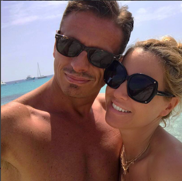 Milano, Federica Panicucci vittima del vento forte: “Sono viva per miracolo” Milano, Federica Panicucci vittima del vento forte: “Sono viva per miracolo”