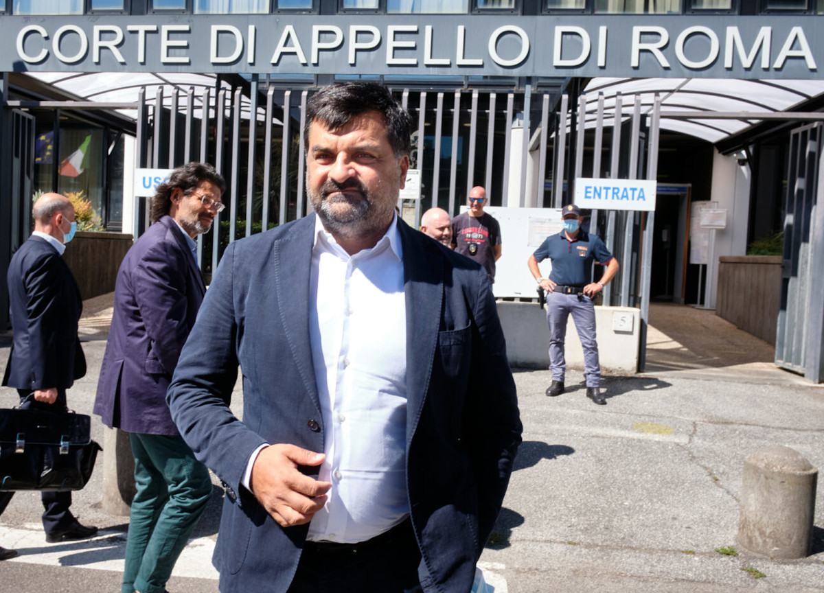 Caso Palamara, “Gratteri è un fascista e Minniti un leccac…”. Il nuovo libro Caso Palamara, “Gratteri è un fascista e Minniti un leccac…”. Il nuovo libro