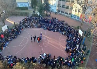 Milano, occupato anche il liceo Vittorio Veneto. Tensione al Carducci
