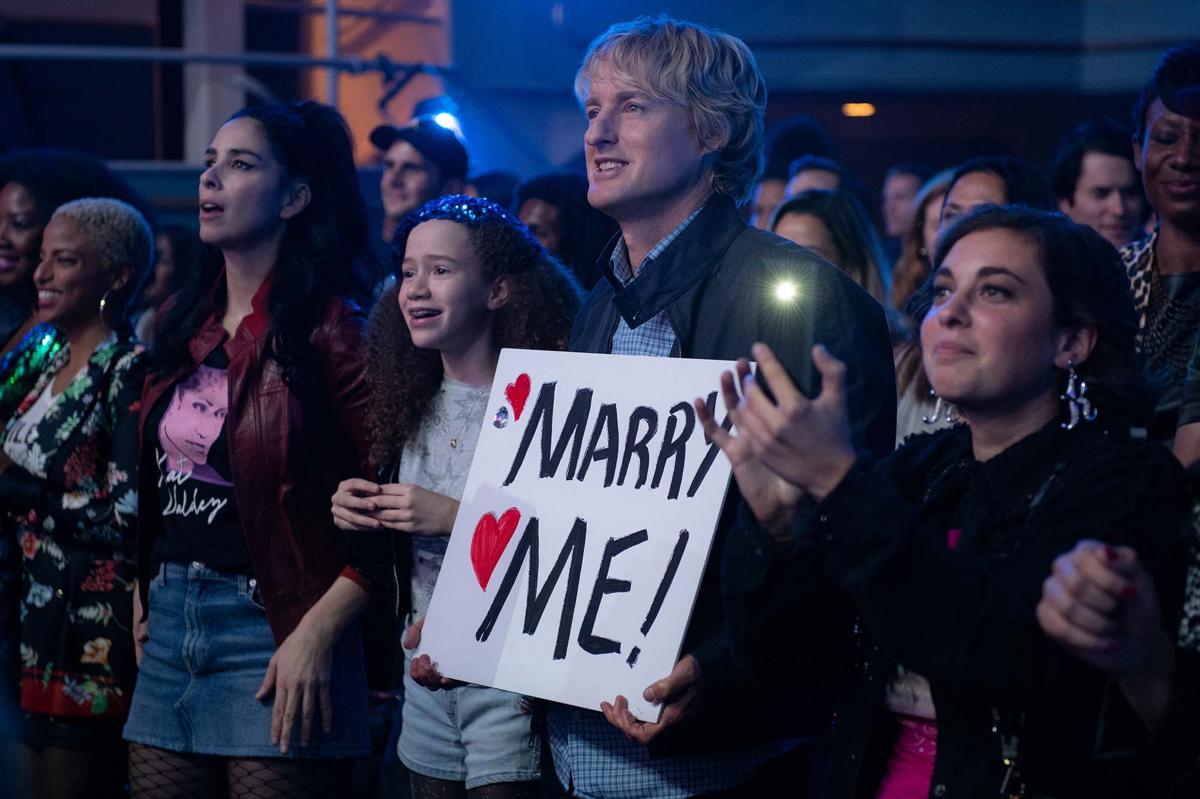 Jennifer Lopez, Marry me: trailer del film, love story con vestiti da favola