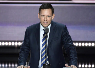 Usa, Peter Thiel lascia il Cda di Meta: sosterrà Trump nelle elezioni midterm