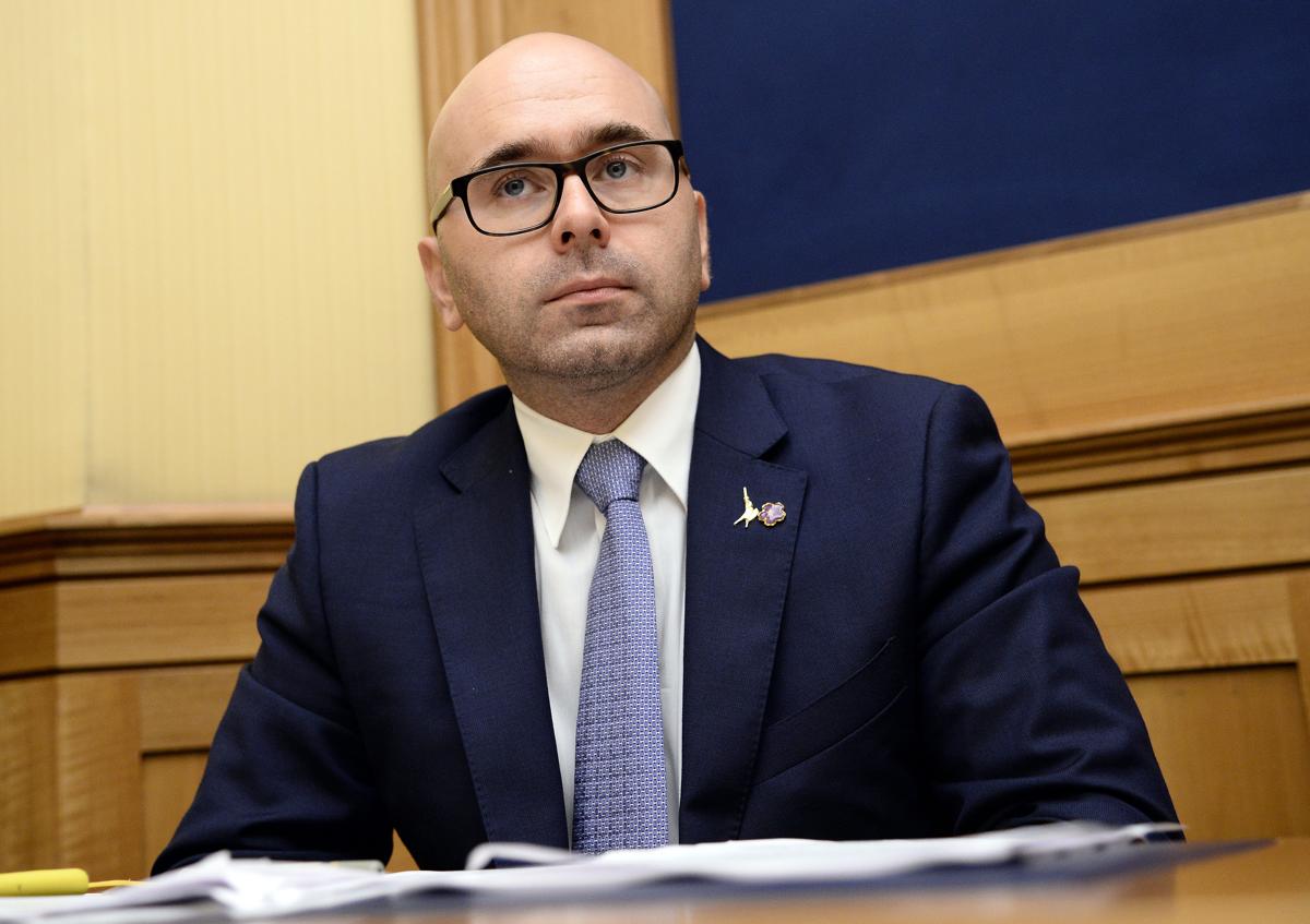 Fondi Lega: pm Milano chiede condanna a 8 mesi per il deputato Centemero Fondi Lega: pm Milano chiede condanna a 8 mesi per il deputato Centemero