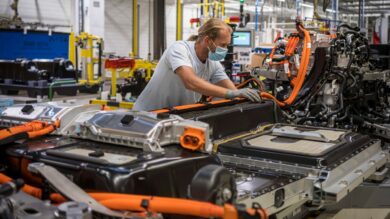 Istat, frenata dell’industria a dicembre. Ma nel ’21 è boom: rialzo dell’11,8%