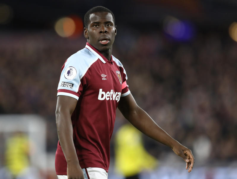 Zouma, gatti presi a calci: rischia espulsione da nazionale francese. VIDEO Zouma, gatti presi a calci: rischia espulsione da nazionale francese. VIDEO
