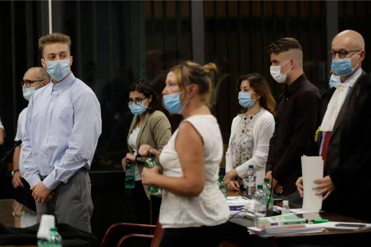 “Scioglieteli nell’acido come Cucchi”: delitto Cerciello Rega, chat choc “Scioglieteli nell’acido come Cucchi”: delitto Cerciello Rega, chat choc