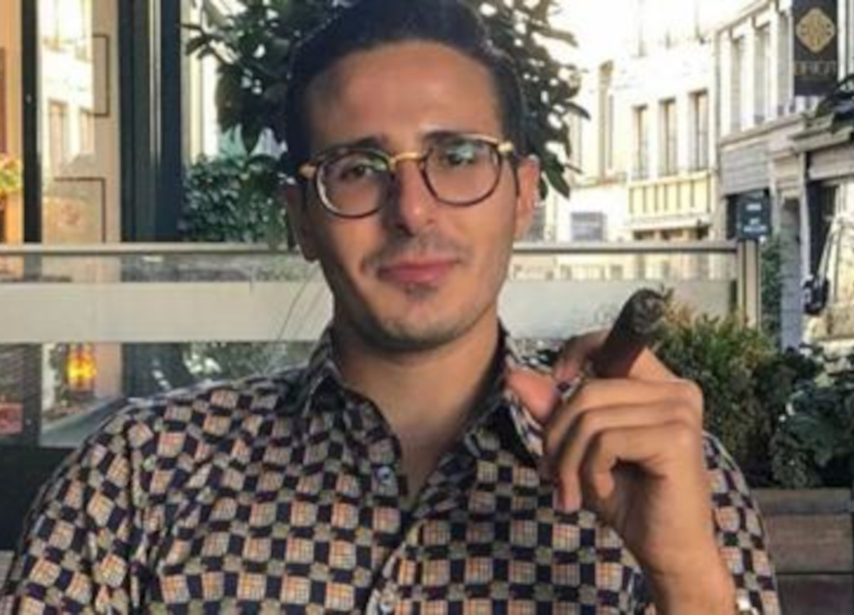 Il truffatore di Tinder, jet privato e champagne. Diventa un film Netflix Il truffatore di Tinder, jet privato e champagne. Diventa un film Netflix