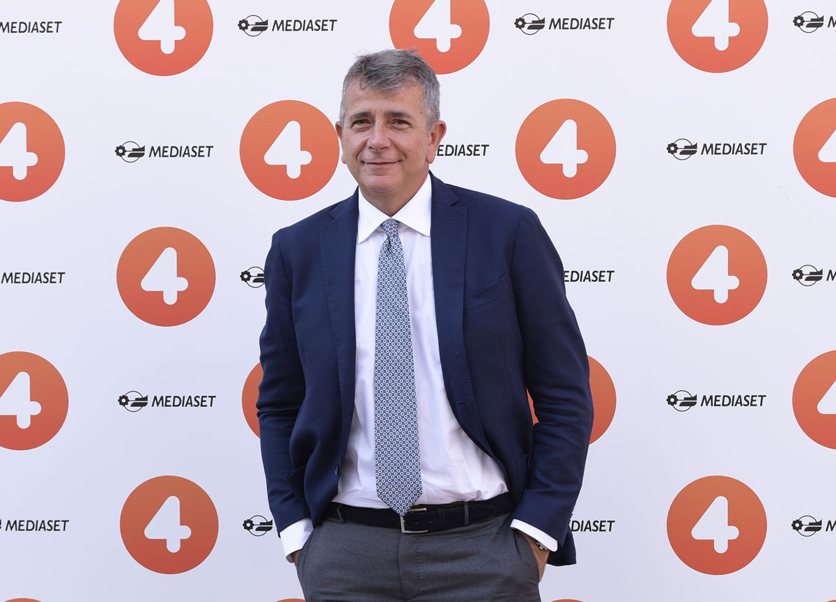 Zona Bianca passa alla domenica, è sfida nel prime time tra Brindisi e Giletti Zona Bianca passa alla domenica, è sfida nel prime time tra Brindisi e Giletti