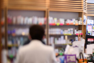 Tamponi tarocchi e Green Pass falsi, denunciato farmacista romano