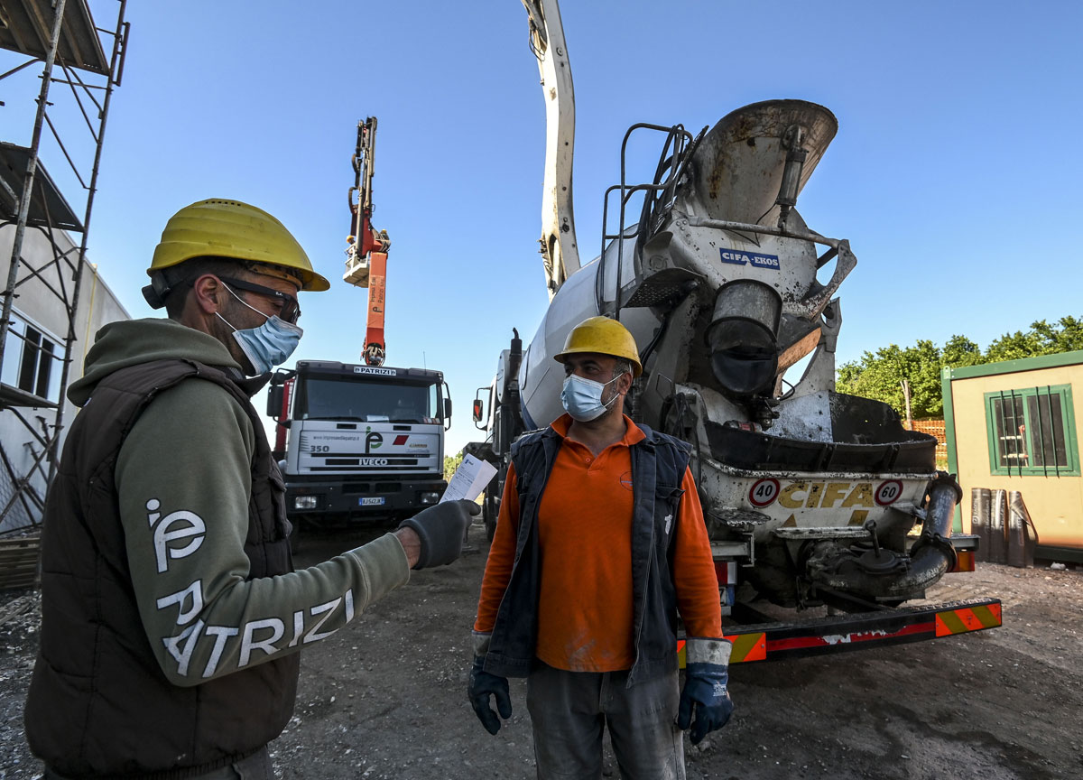 Io, imprenditore disperato, dico: “I rincari del gas ci faranno chiudere” Io, imprenditore disperato, dico: “I rincari del gas ci faranno chiudere”