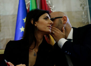Residenza on line a Roma: “Gualtieri inaugura il lavoro della Giunta Raggi”