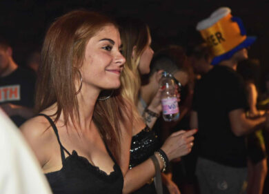 Coronavirus, dopo 2 anni si torna in discoteca. E addio mascherine all’aperto