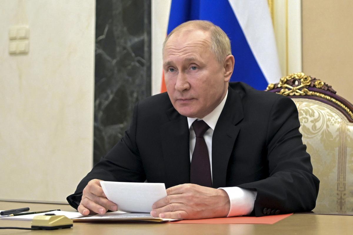 Ucraina, Nato: “I russi pronti per il golpe”. Biden: “Americani via da Kiev” Ucraina, Nato: “I russi pronti per il golpe”. Biden: “Americani via da Kiev”