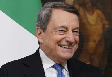 Mario Draghi e la dichiarazione dei redditi: 16 case e 500mila euro all’anno
