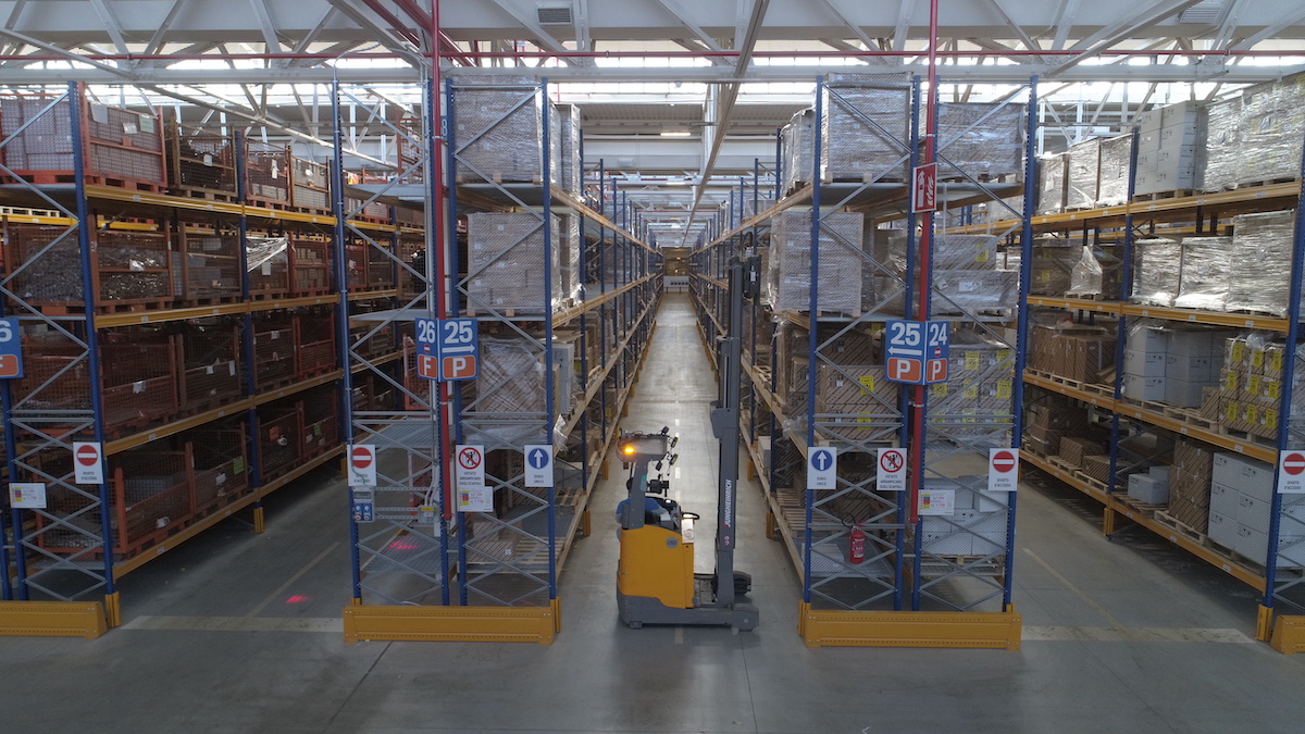 Il centro logistico Stellantis di Rivalta, un gioiello d’efficienza