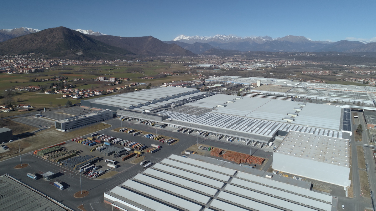 Il centro logistico Stellantis di Rivalta, un gioiello d’efficienza