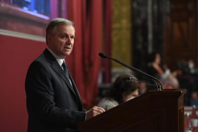 Bankitalia: debito giù al 150% a fine ’21. Visco: “Stop a spese d’emergenza”