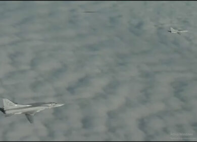 Ucraina, sul Baltico compaiono io jet supersonici russi