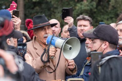 No Green Pass: tra i manifestanti denunciati a Roma c’è anche Pappalardo
