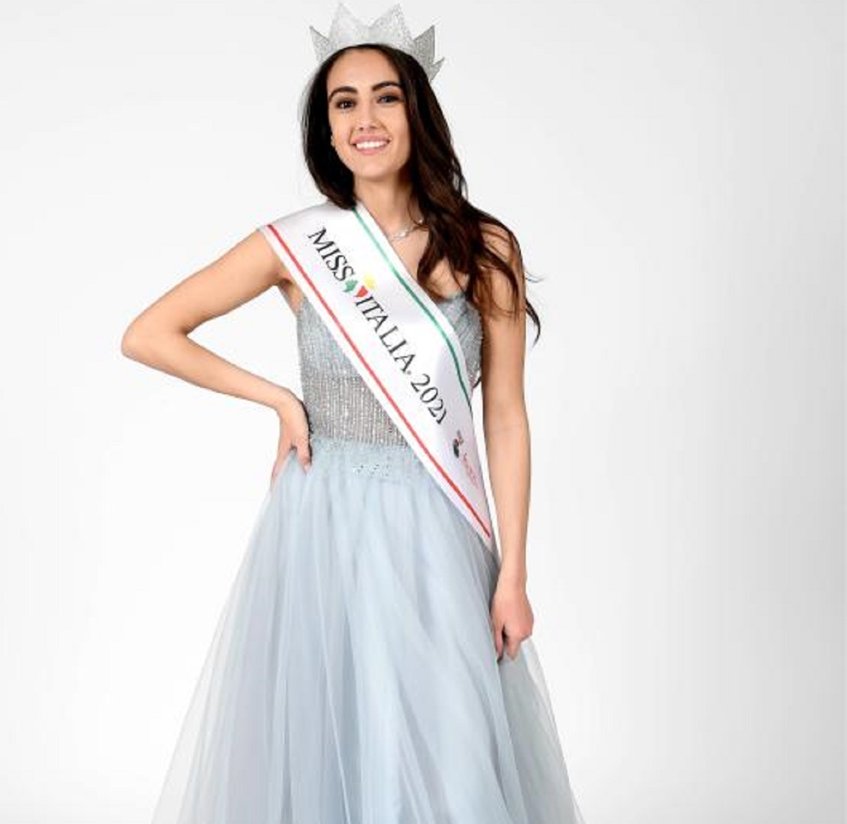 Zeudi Di Palma è la nuova Miss Italia: campana, laureanda e calciofila Zeudi Di Palma è la nuova Miss Italia: campana, laureanda e calciofila