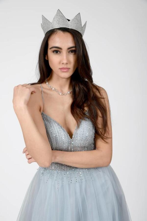 Zeudi Di Palma è la nuova Miss Italia: campana, laureanda e calciofila Zeudi Di Palma è la nuova Miss Italia: campana, laureanda e calciofila