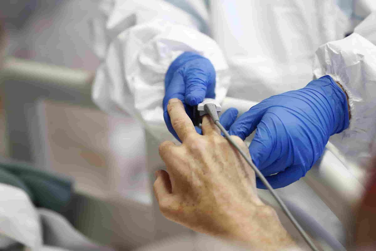 Medici morti di Covid, nessun compenso ai familiari. L’ira dei dottori di Roma Medici morti di Covid, nessun compenso ai familiari. L’ira dei dottori di Roma