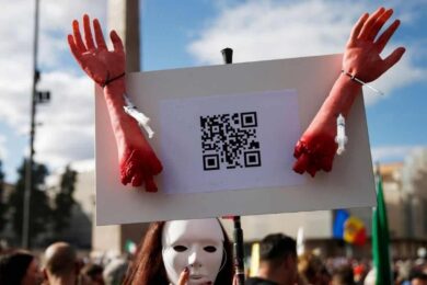 Protesta no vax, i manifestanti litigano su Telegram: “Dove siete sul divano?”