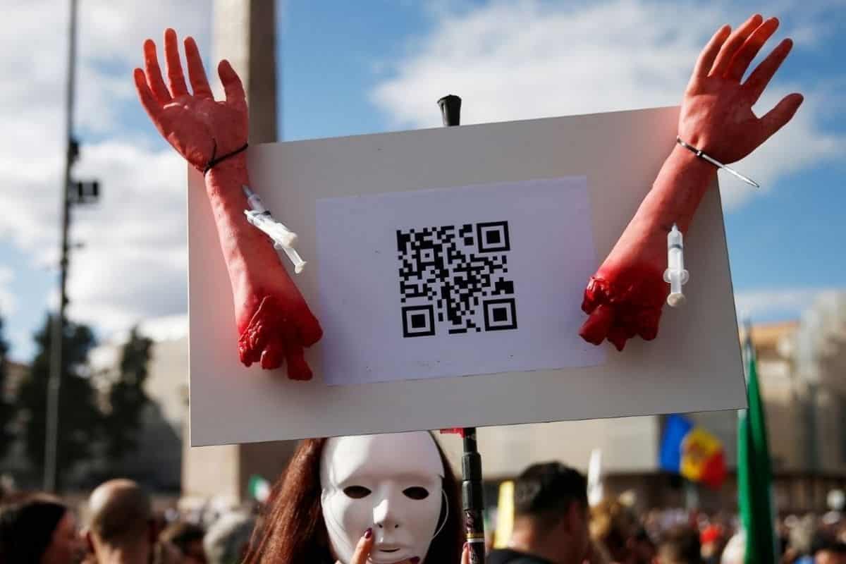 Protesta no vax, i manifestanti litigano su Telegram: “Dove siete sul divano?” Protesta no vax, i manifestanti litigano su Telegram: “Dove siete sul divano?”