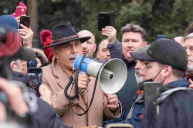 Protesta no Green Pass: denunciati i manifestanti, c’è anche Pappalardo