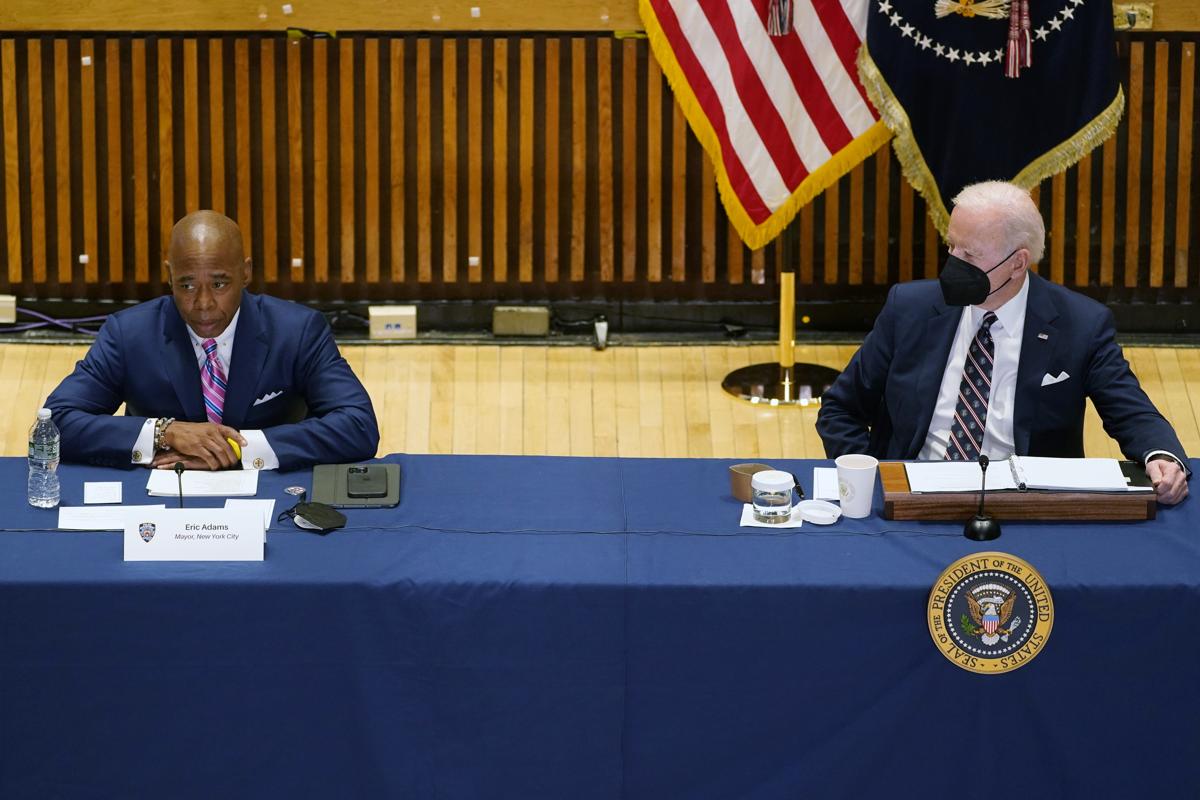 La città di New York licenzia 1430 dipendenti perché non vaccinati La città di New York licenzia 1430 dipendenti perché non vaccinati