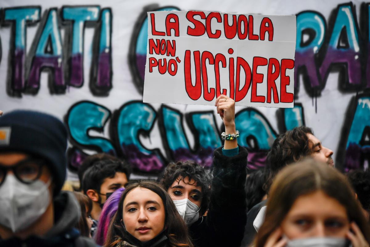 Studente morto a 16 anni, Bianchi: “Formazione non sia surrogato del lavoro” Studente morto a 16 anni, Bianchi: “Formazione non sia surrogato del lavoro”