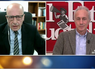Lite Travaglio-Sallusti a Otto e Mezzo: “Draghi cagnolino Usa”, “Conte di più”