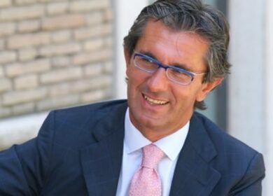 Bomba su Novari (Ceo Olimpiadi): va via, al suo posto Uva