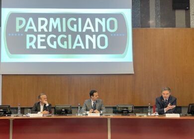 Parmigiano Reggiano, ‘scaglie di salute’ per il mercato cinese