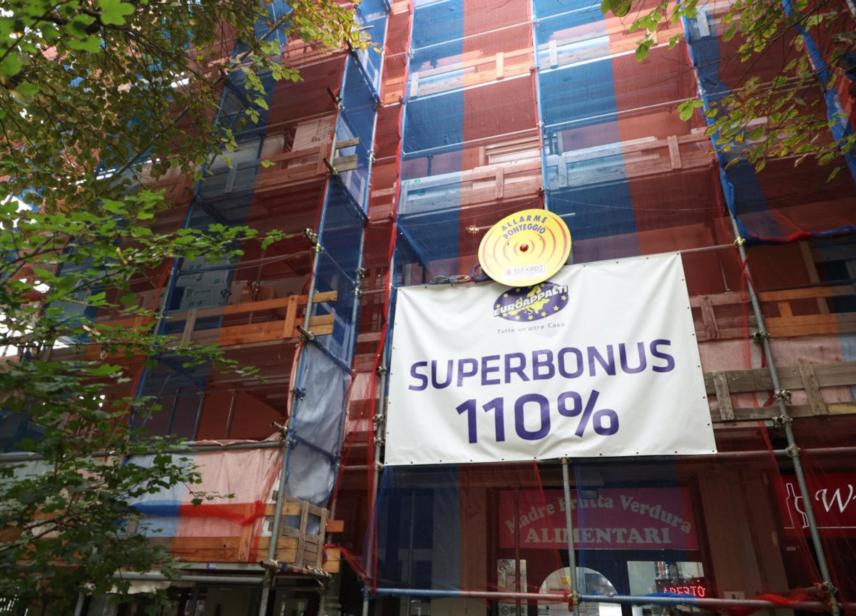 “Superbonus? Io c’ho fatto 1 mld”. L’imprenditore foggiano diventato ricco “Superbonus? Io c’ho fatto 1 mld”. L’imprenditore foggiano diventato ricco