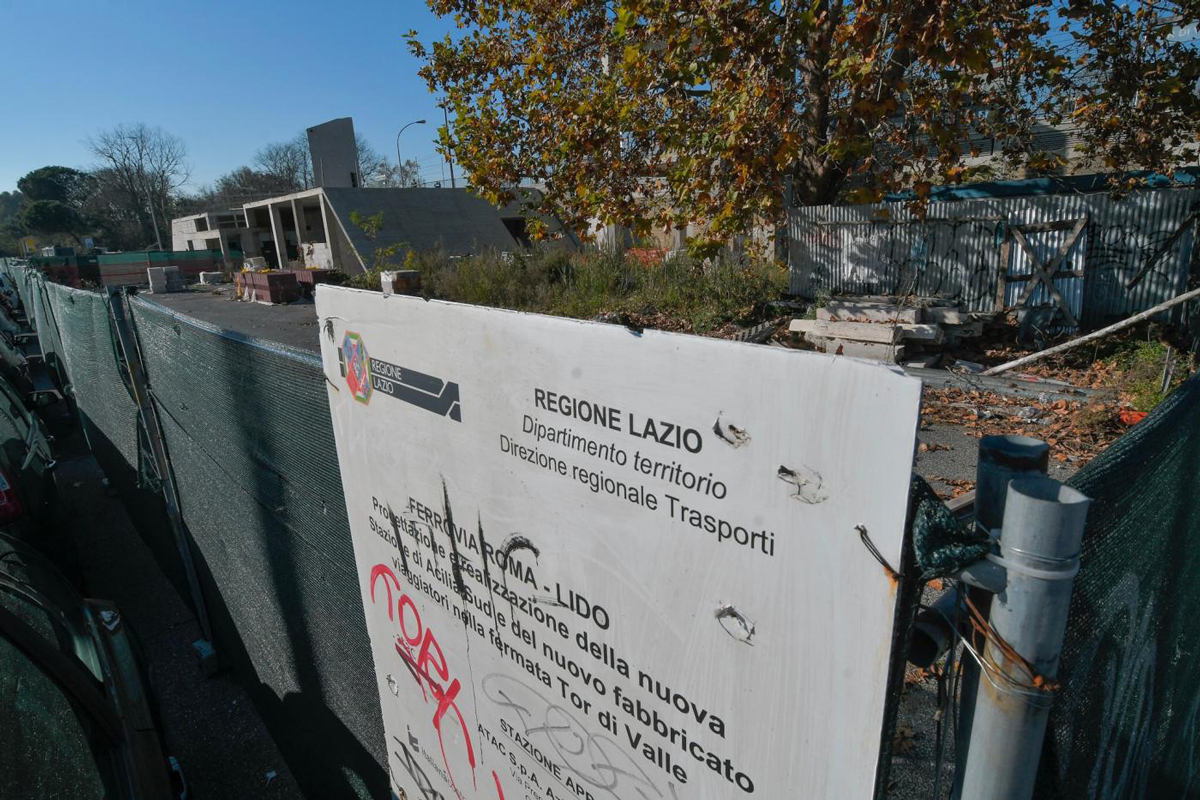 Roma Lido, caos treni: “La verità? Il Pd gioca sulla pelle dei pendolari”