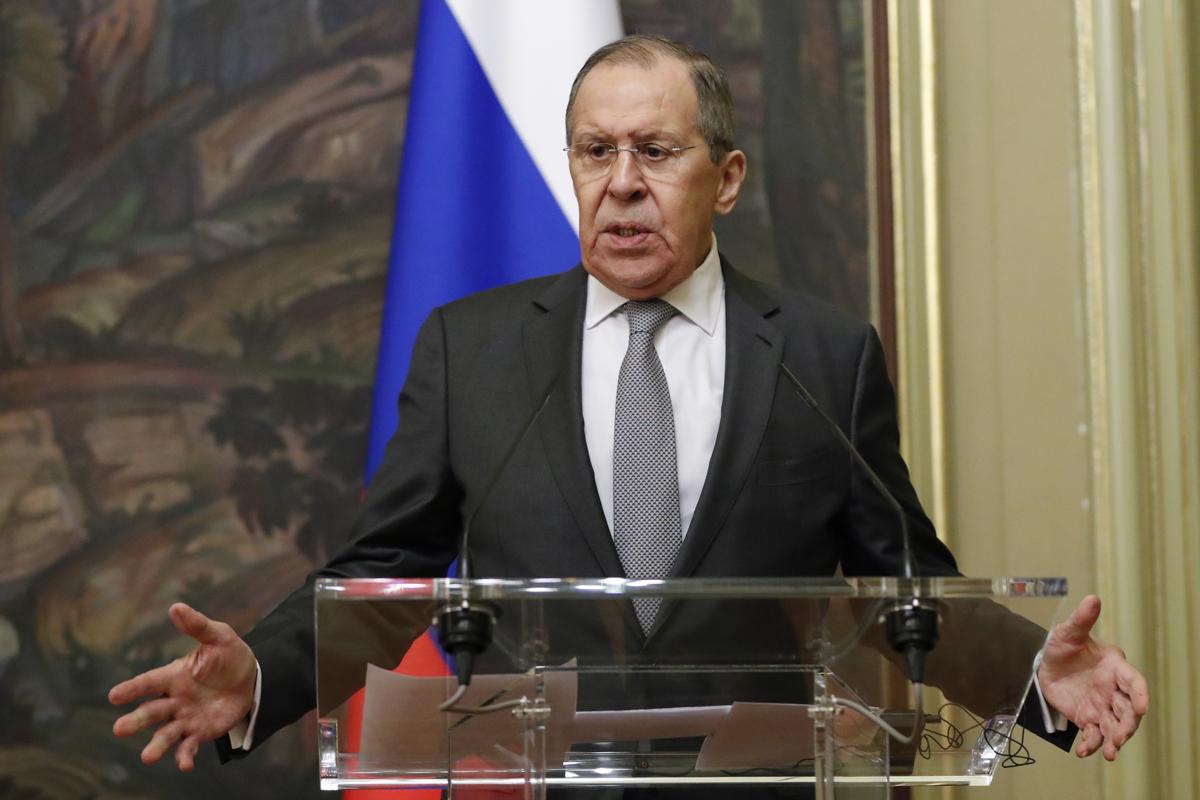 Di Maio a Mosca incontra Lavrov: “Risolvere con diplomazia, evitare sanzioni” Di Maio a Mosca incontra Lavrov: “Risolvere con diplomazia, evitare sanzioni”