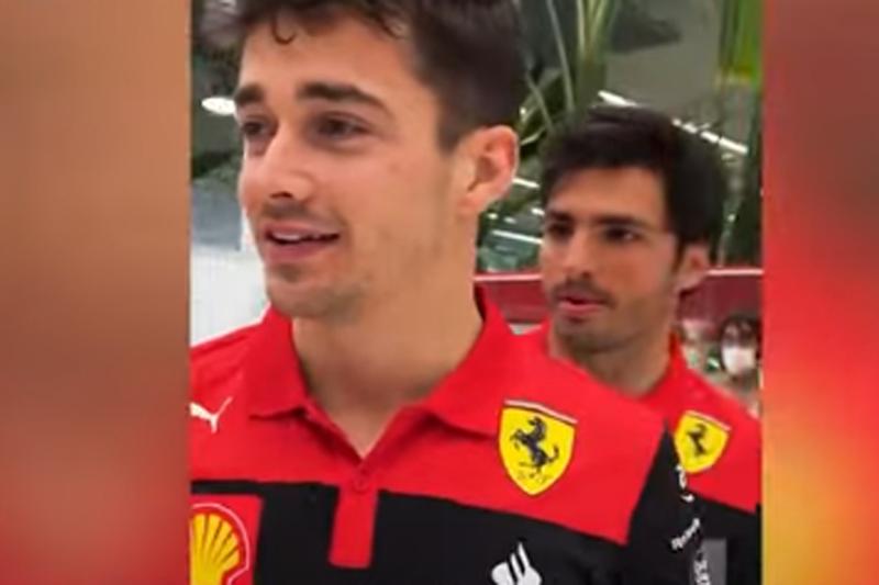 Leclerc e Sainz, vedono la Ferrari F1-75: “Mamma mia…”. Video Leclerc e Sainz, vedono la Ferrari F1-75: “Mamma mia…”. Video
