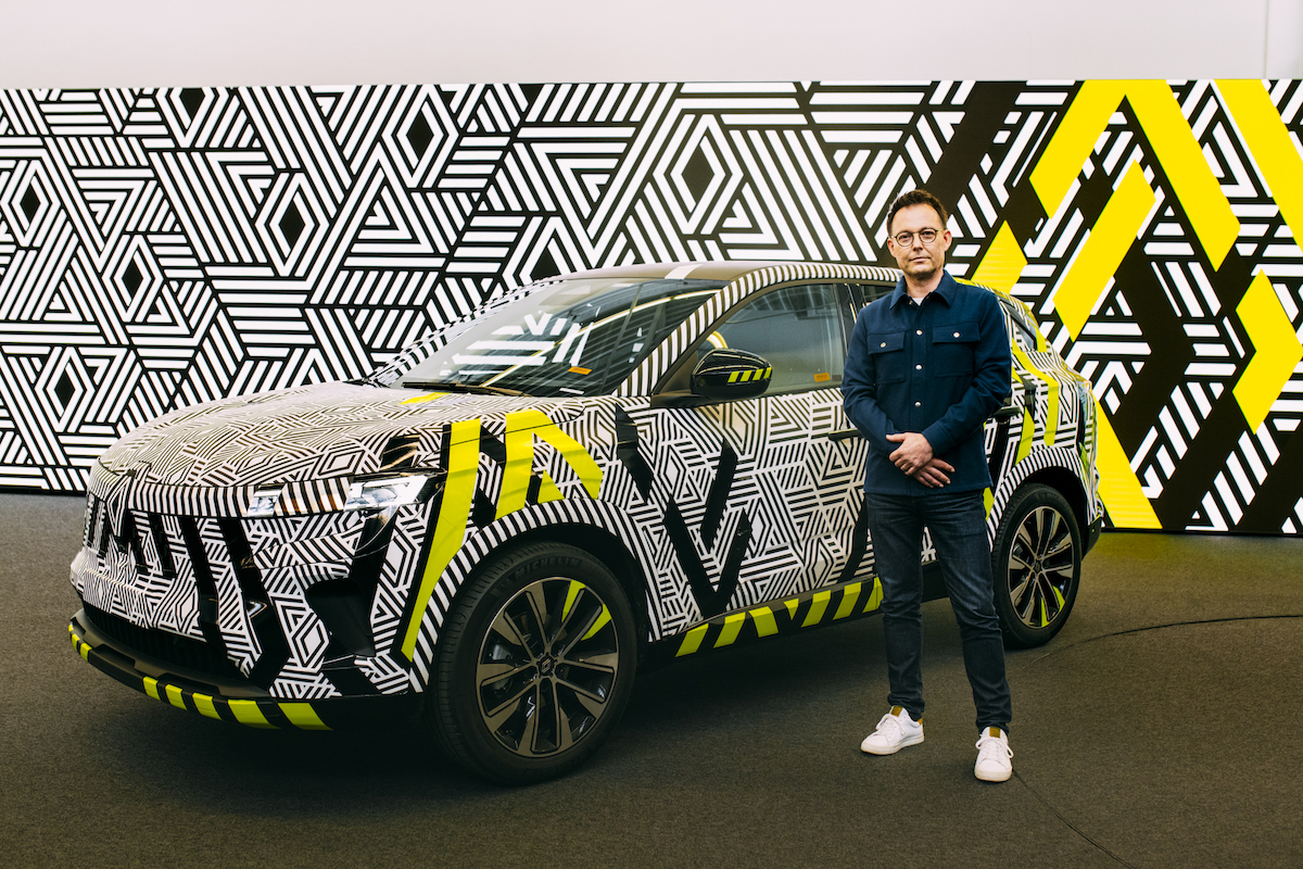 Nuovo Renault Austral:quando il camouflage diventa arte Nuovo Renault Austral:quando il camouflage diventa arte