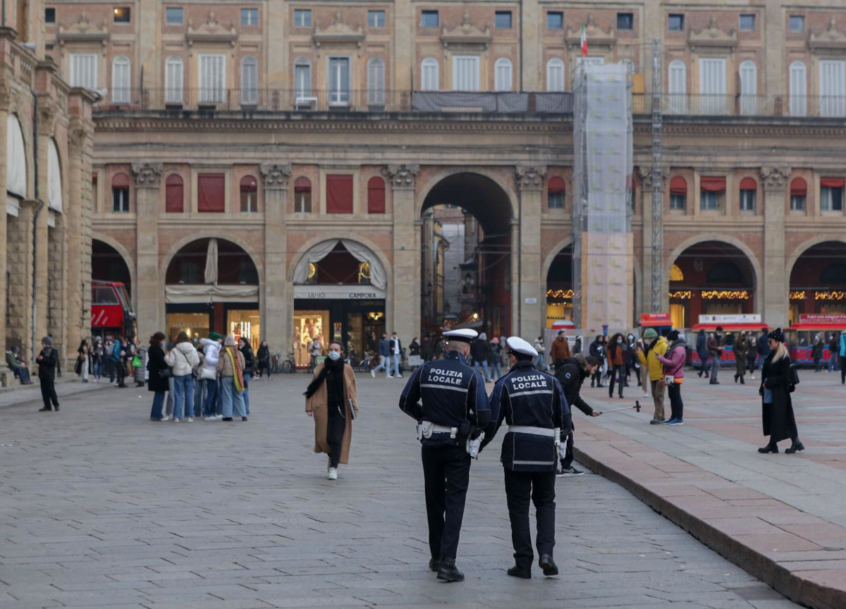 No Vax over 50, manca il sì del Garante. Multe da 100 euro dopo il 15 giugno No Vax over 50, manca il sì del Garante. Multe da 100 euro dopo il 15 giugno