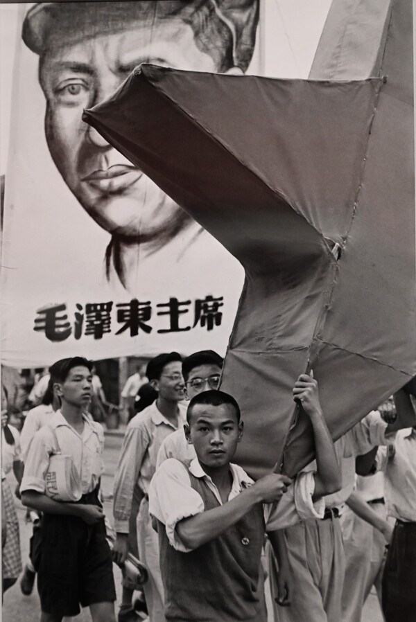 Henri Cartier-Bresson, Cina 1948-49 | 1958 al Mudec Photo di Milano