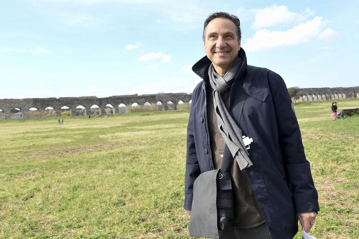 Appia Antica: la guerra di liberazione del geologo Mario Tozzi contro le auto