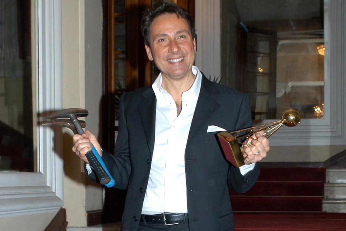 Appia Antica: la guerra di liberazione del geologo Mario Tozzi contro le auto