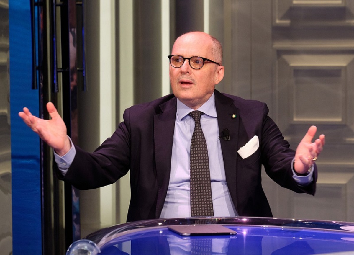 Covid, Ricciardi: “Quarta dose per medici e fragili o buttiamo via la libertà” Covid, Ricciardi: “Quarta dose per medici e fragili o buttiamo via la libertà”